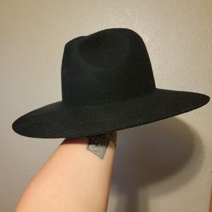 Gigi Pip Hat